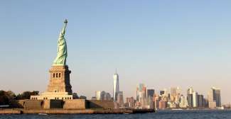 Die Freiheitsstatue von New York ist eines der bekanntesten Symbole der USA.