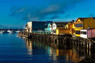 Machen Sie einen Spaziergang am Fisherman´s Wharf in Monterey.