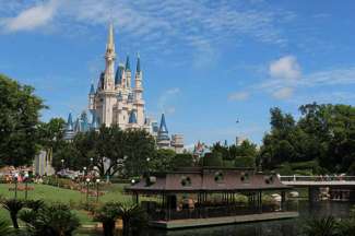 Planen Sie in Orlando einen Ausflug zum Magic Kingdom.