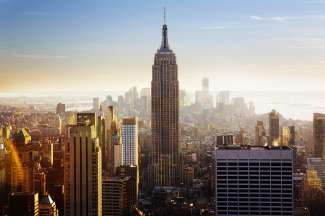 Die ultimative Aussicht auf Manhattan von der Spitze des Felsens, auch bekannt als Rockefeller Center, sodass Sie auch das Empire State Building sehen können.