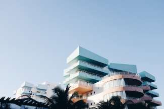 Eines der herausragenden architektonischen Gebäude im Art Deco District von Miami.