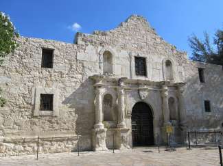 Alamo in San Antonio ist eine ehemalige Missionsstation und gehört zu den wichtigsten Nationaldenkmälern der USA.